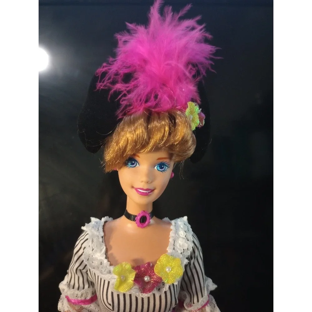 Vintage 1997 French‎ Barbie Dolls of the World Collector Edition #16499 w/ Stand